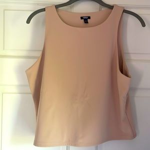 Express body contour cropped tank